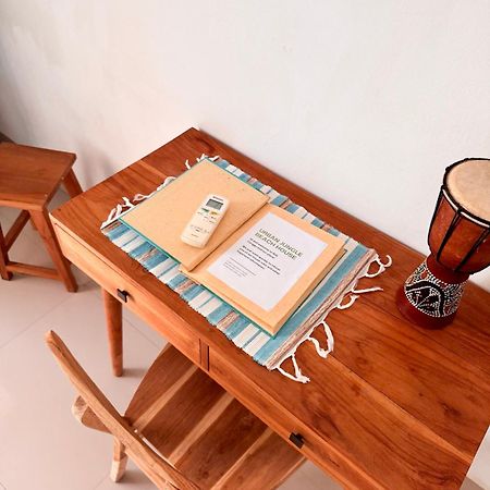 Urban Jungle Beach House Canggu  Exterior photo